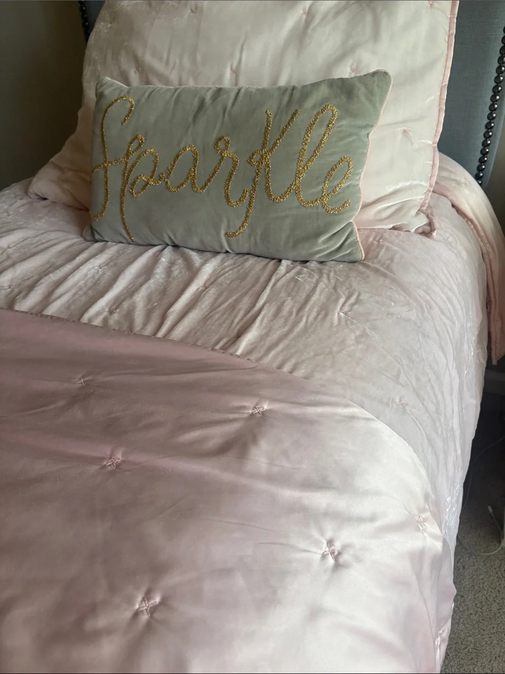 Opalhouse Pale Pink Tufted Twin Comforter